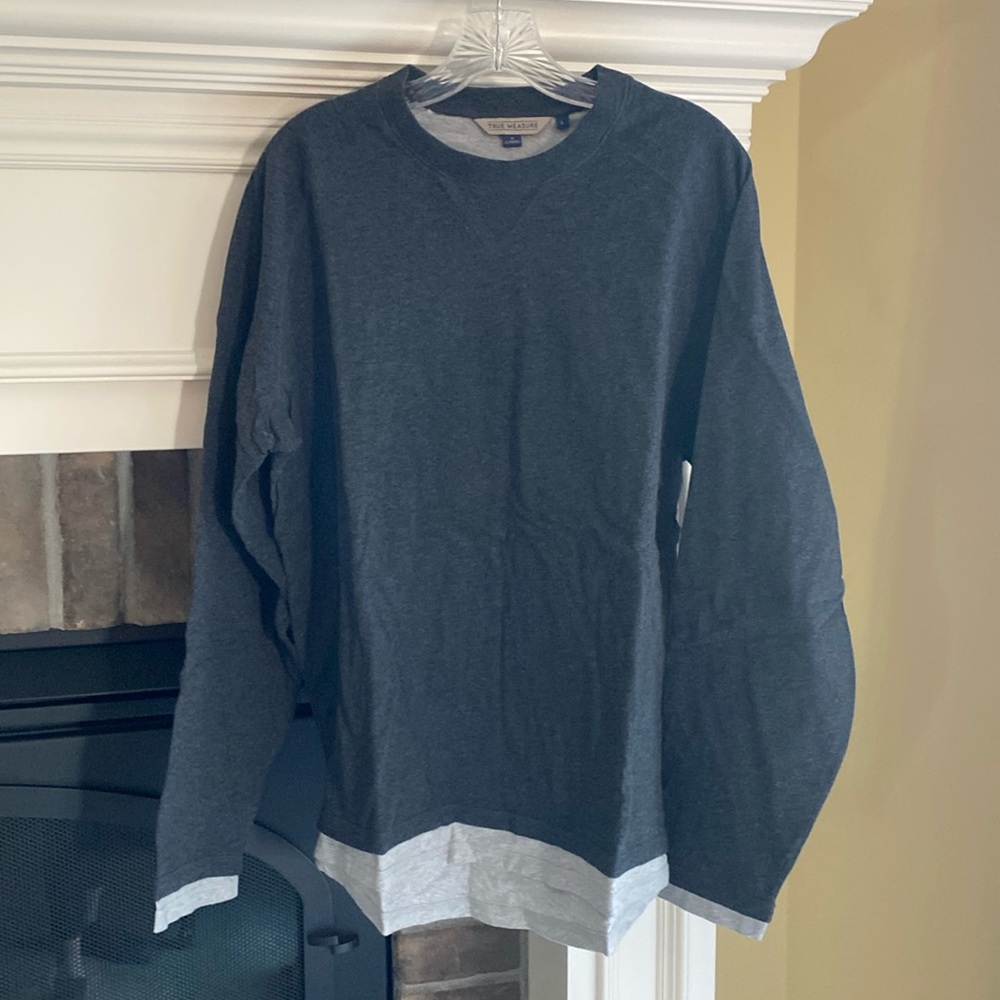 Men True Measure Double Time Long Sleeve Crew in Size L.  NWT.